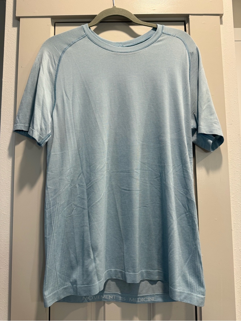 Light Blue Men’s Performance T-Shirt (LULULEMON)